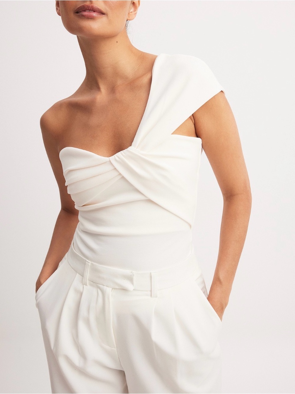 NA-KD Cream One-Shoulder Twist Camisole